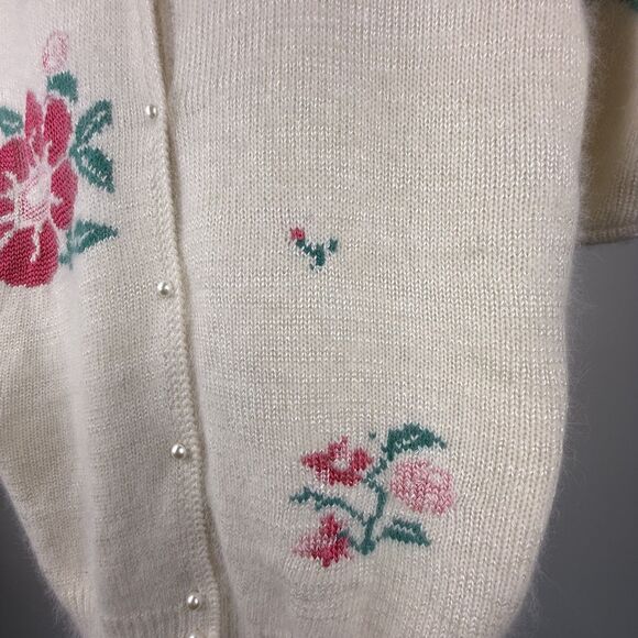Vintage 80s 90s Angora Blend Floral Cardigan Short Sleeve, Made in Hong Kong - Picture 8 of 15